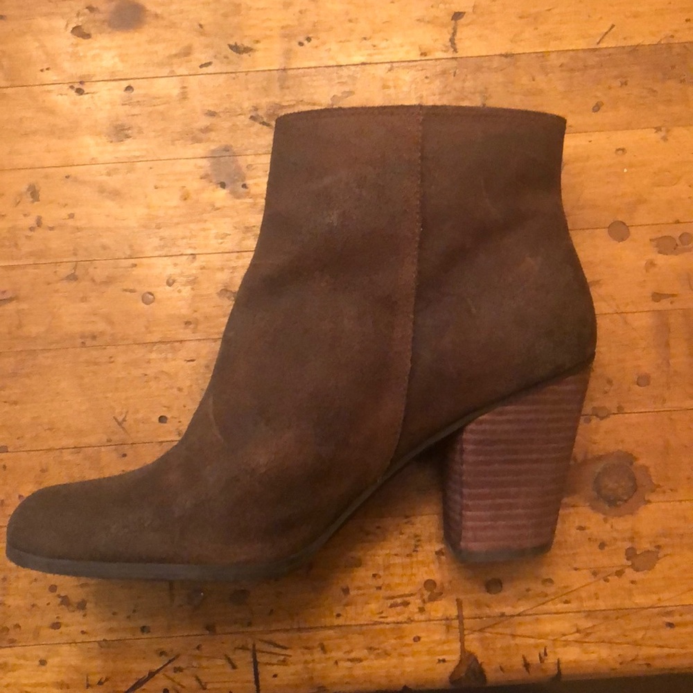 Boots - Picture 2 of 3